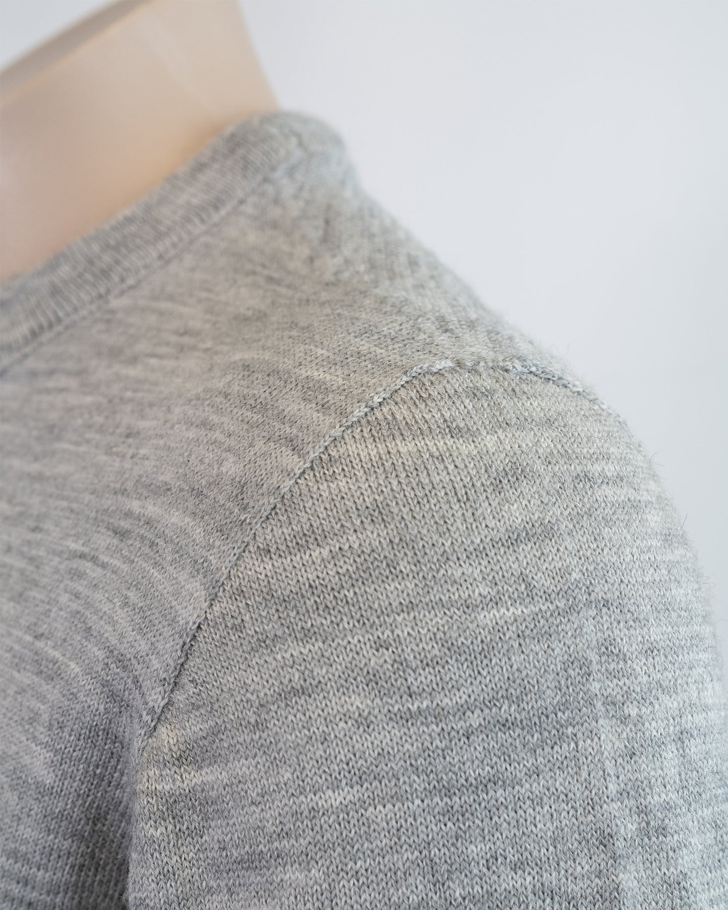 MENS AWAKARI 11 MERINO CREW